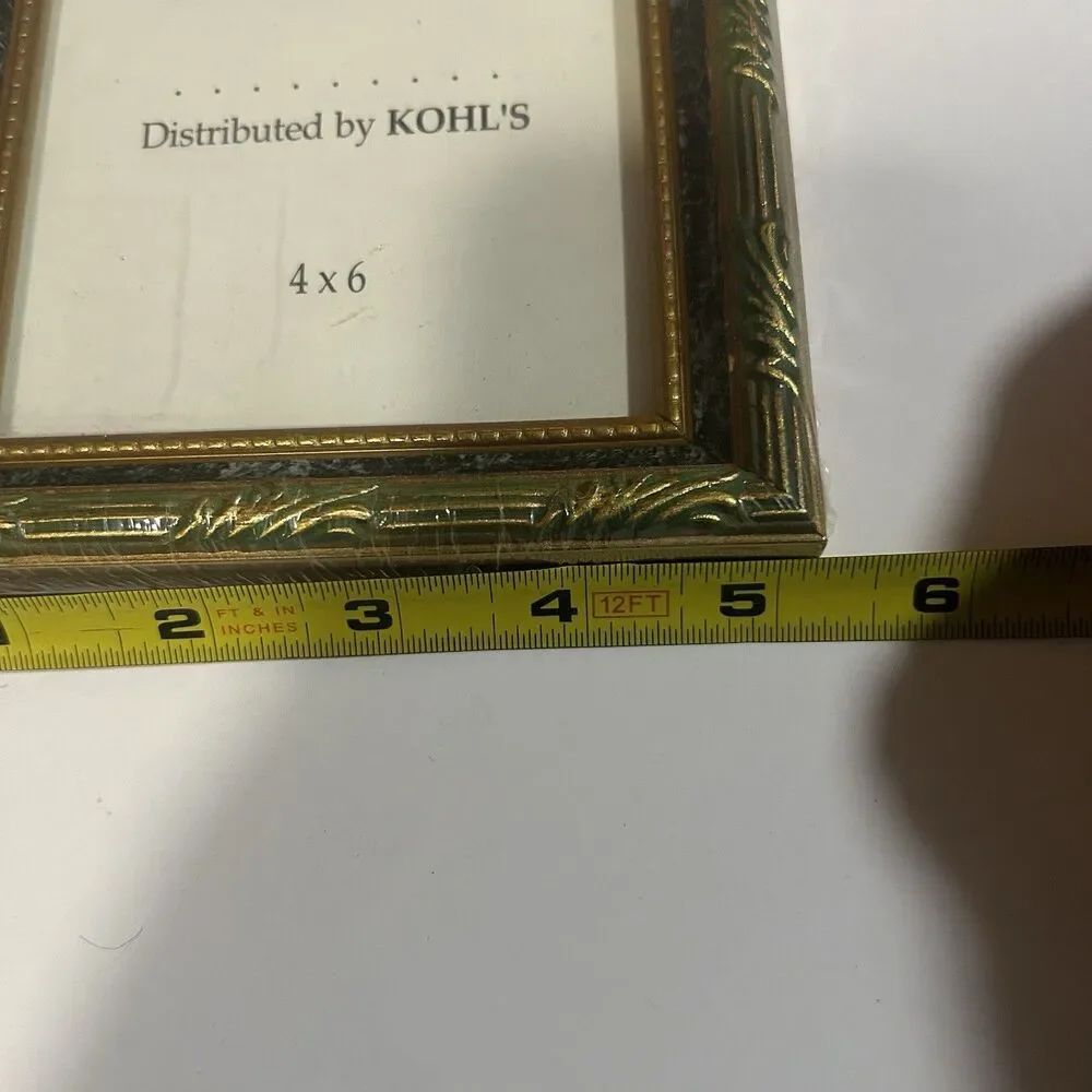NWT Classic Vintage-Style 4x6 Tabletop Picture Frame Ornate Gold & Marble Detail